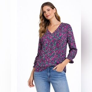 🌺 NWOT! Shein Floral Blouse
